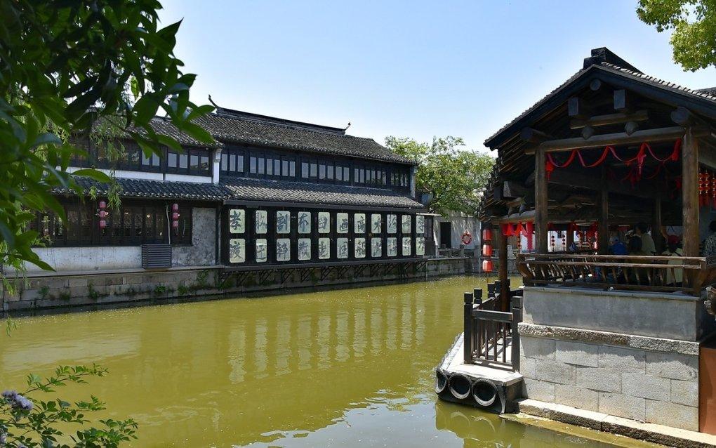 淋浴房该选什么材质的比较好？求推荐啊游戏画面